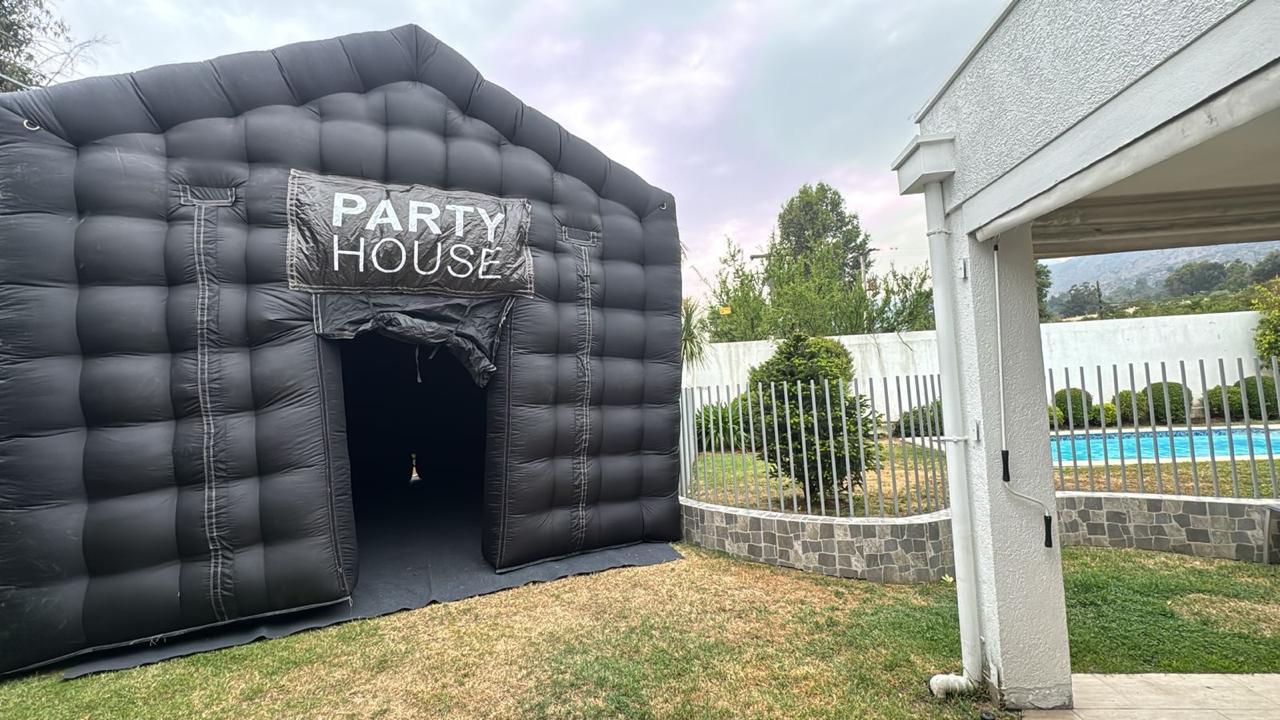 Carpa Party House en fiesta real