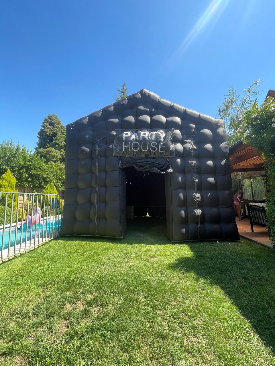 Carpa Party House en fiesta real