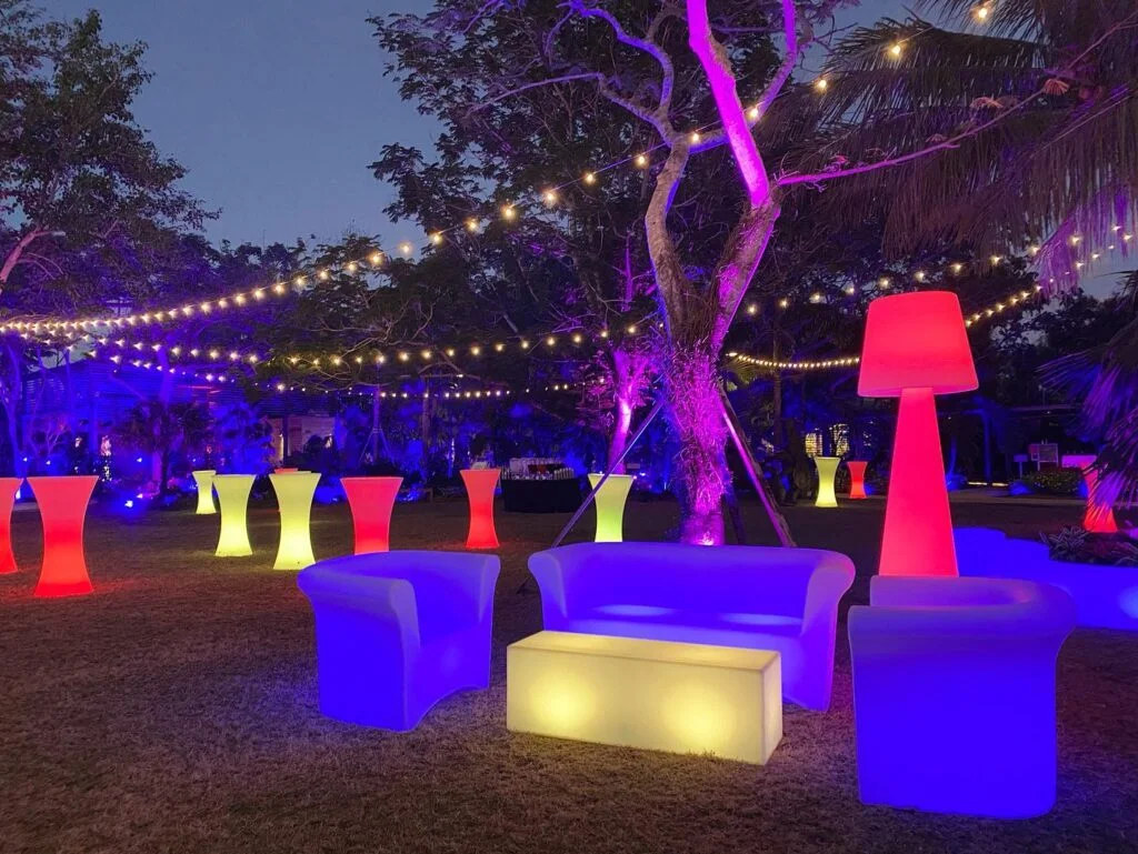 Mobiliario LED para eventos